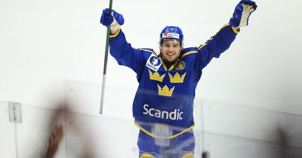 Sveriges Hardy Häman Aktell jublar efter sitt 2–0-mål mot Finland – Växjöbackens första fullträff i Tre Kronor-tröjan. Måldebutanter jagar VM-spel: "En stor dröm"