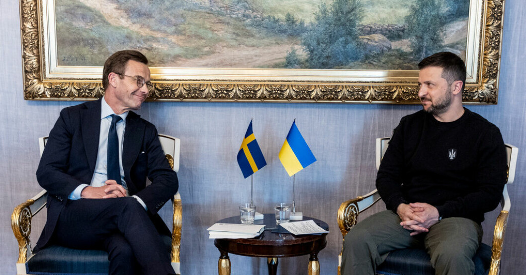 Sveriges statsminister Ulf Kristersson och Ukrainas president Volodymyr Zelenskyj i maj, när de träffades i Helsingfors. Nu har de talat i telefon, twittrar Zelenskyj. Arkivbild. Zelenskyj: Har talat med Kristersson