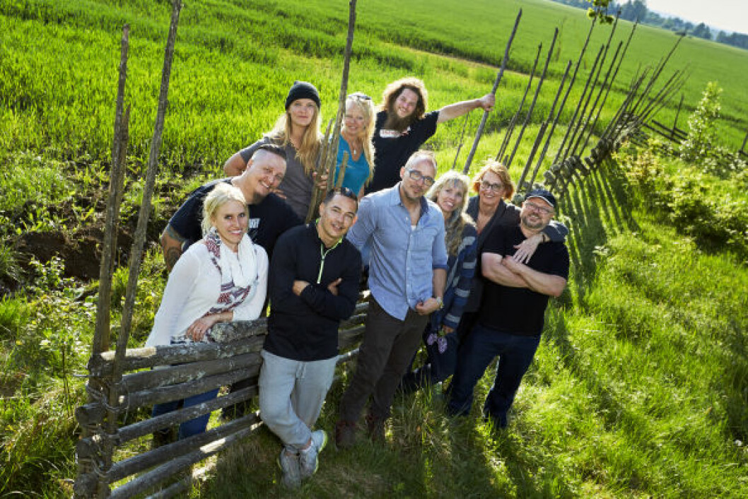 Erica tillsammans med de andra deltagarna i årets säsong av “Allt för Sverige”. Erica tillsammans med de andra deltagarna i årets säsong av "Allt för Sverige".