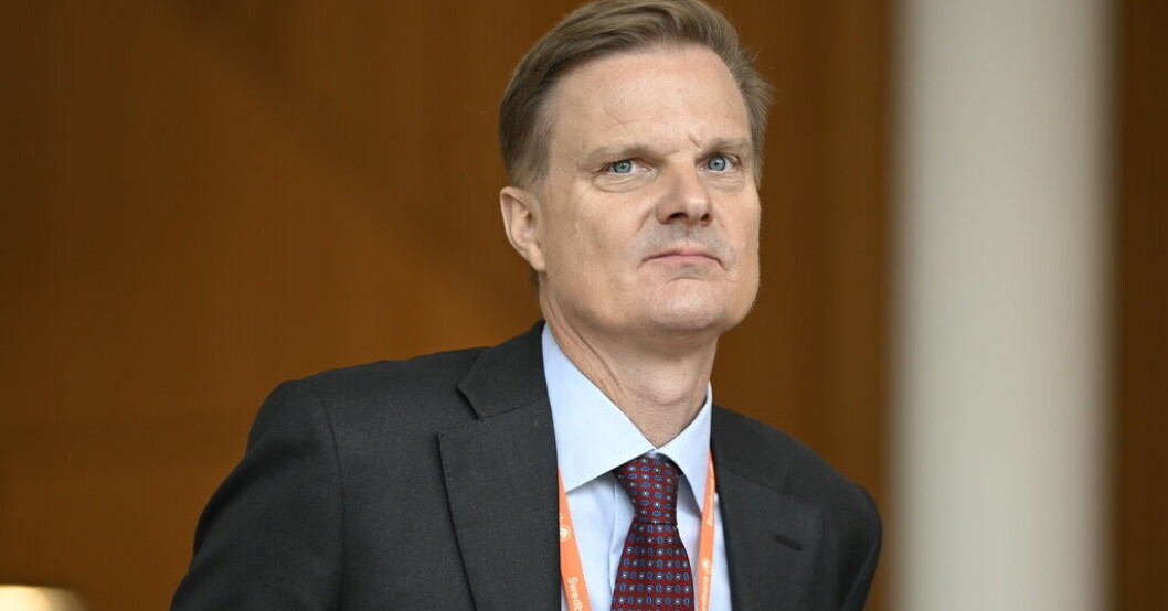 Swedbank, med vd Jens Henriksson, presenterar kvartalssiffror. Arkivbild Oväntat kraftigt vinstlyft för Swedbank