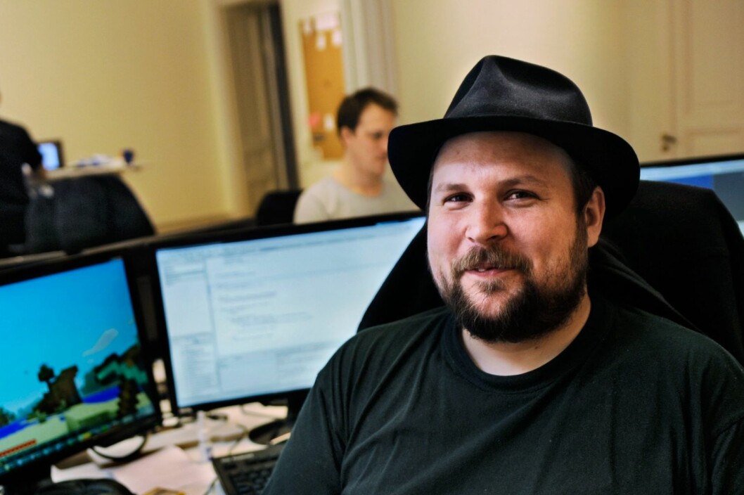 Att dataspelsgeniet numera är miljardär sticker i ögonen på de anställda. Foto: TT Att dataspelsgeniet numera är miljardär sticker i ögonen på de anställda. Foto: TT