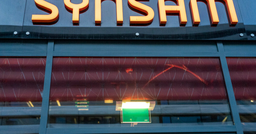 Synsams marginaler pressas. Arkivbild Vinstfall för Synsam