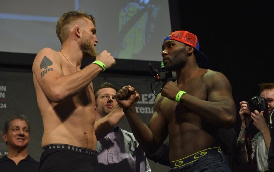 Alexander “The Mauler” Gustafsson och motståndaren Anthony “Rumble” Johnson på invägningen inför söndagens UFC-match. Foto: TT/ Henrik Montgomery UFC FIGHT NIGHT INVÄGNING