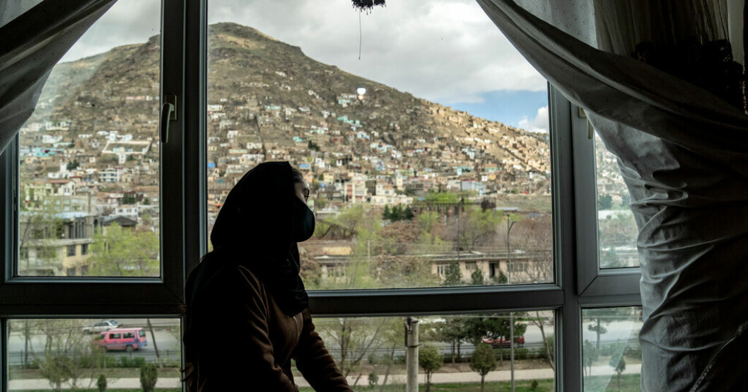 Talibanregimen fortsätter att inskränka kvinnors rättigheter trots bland annat skarp FN-kritik. Arkivbild. Kvinnor trotsar demonstrationsförbud i Kabul