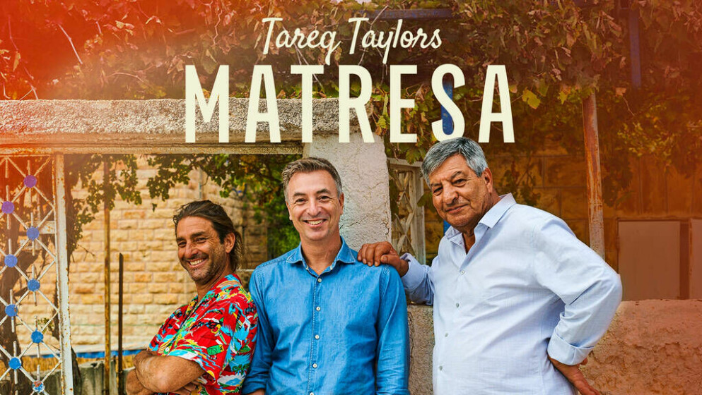 Grabbarna i <span class=" italic" data-lab-italic_desktop="italic">Tareq Taylors matresa</span>. Tareq Taylors matresa på SVT