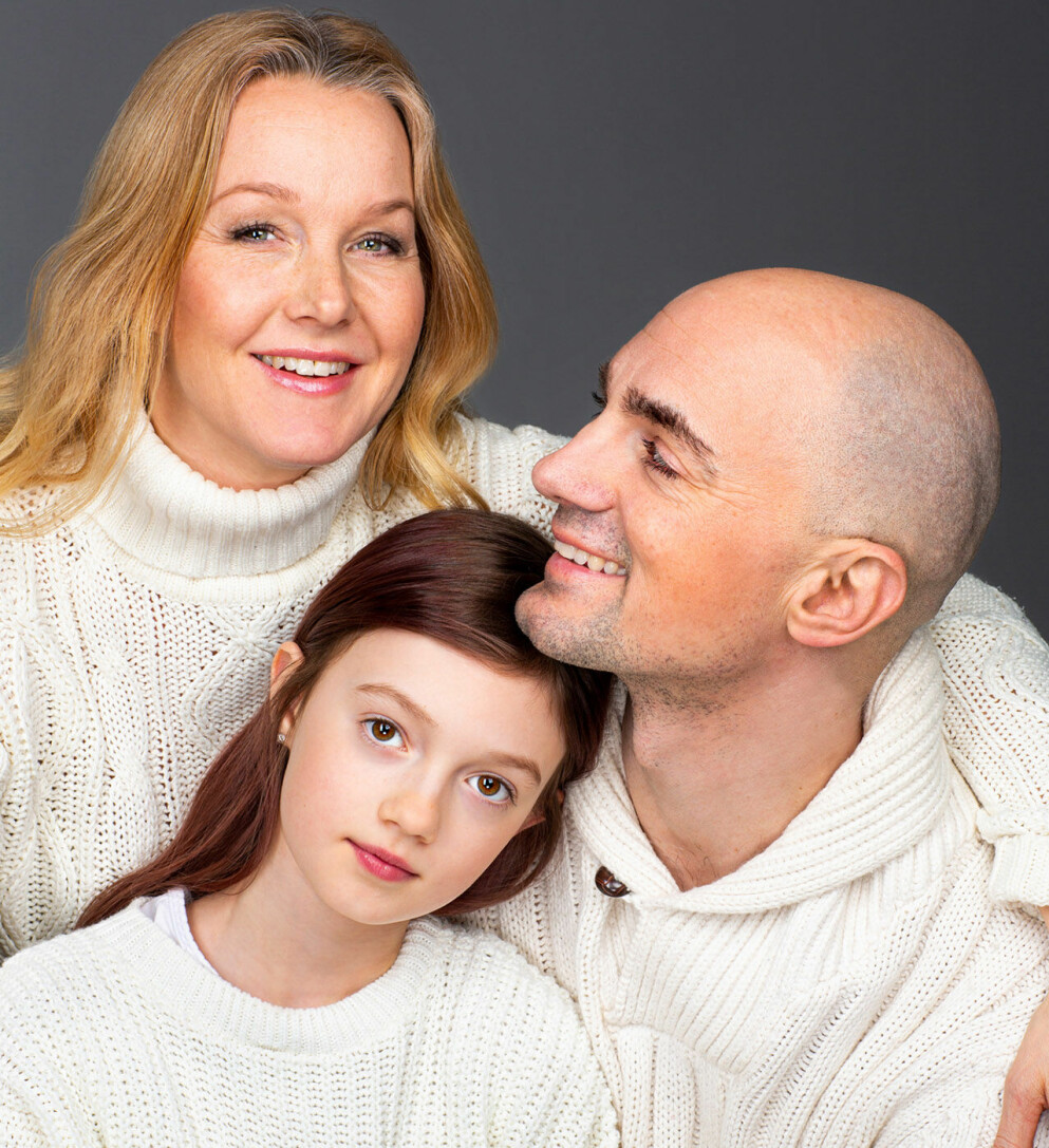 Thérèse med maken Trevor Lewis och dottern Lea. Thérèse Andersson Lewis med maken Trevor Lewis och dottern Lea.
