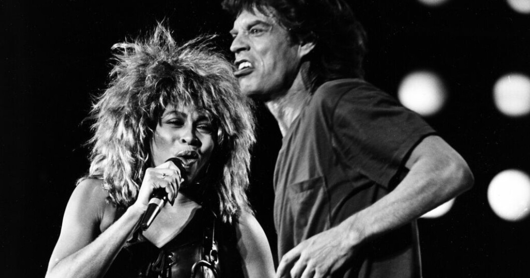 Tina Turner på scen tillsammans med Rolling Stones Mick Jagger 13 juli 1985. Stjärnorna sörjer Tina Turner – "Hon banade väg"