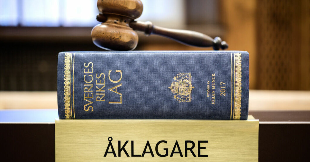 Tingsrätten bedömde uttalandet som otillbörligt, och hovrätten håller med. Arkivbild. Använde könsord mot åklagare – döms