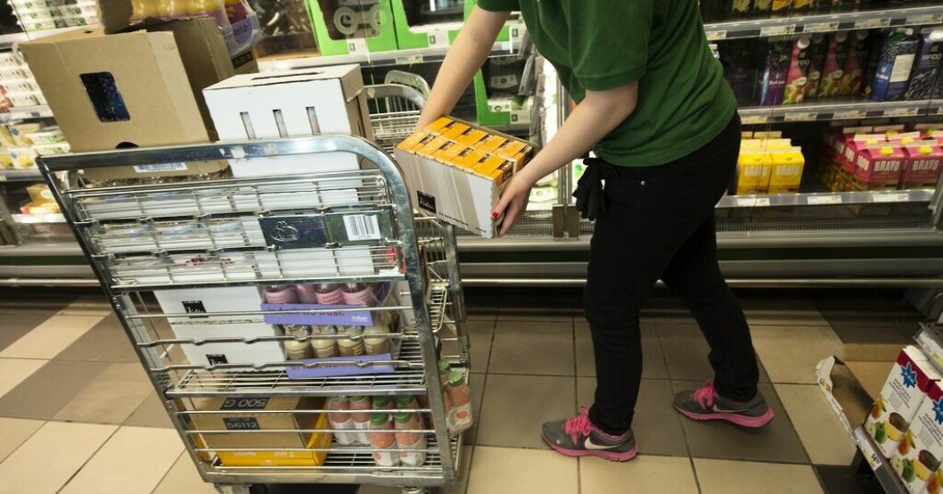 Tiotusentals sommarjobb kvar att söka inom såväl vård som industri och handel, enligt Arbetsförmedlingen. Arkivbild 36 000 sommarjobb kvar att söka