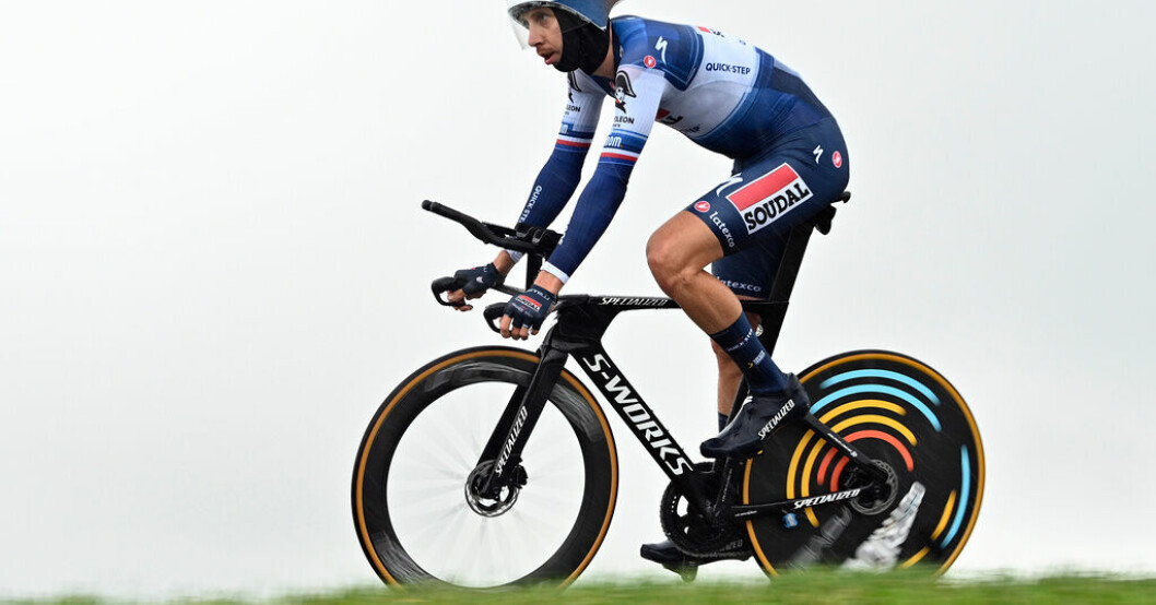 Tjecken Josef Cerný här under söndagens nionde etapp, är en av fem Soudal Quick-Step-åkare som tvingats kasta in handduken i årets Giro d'Italia. Coronakaoset fortsätter i toppstallet