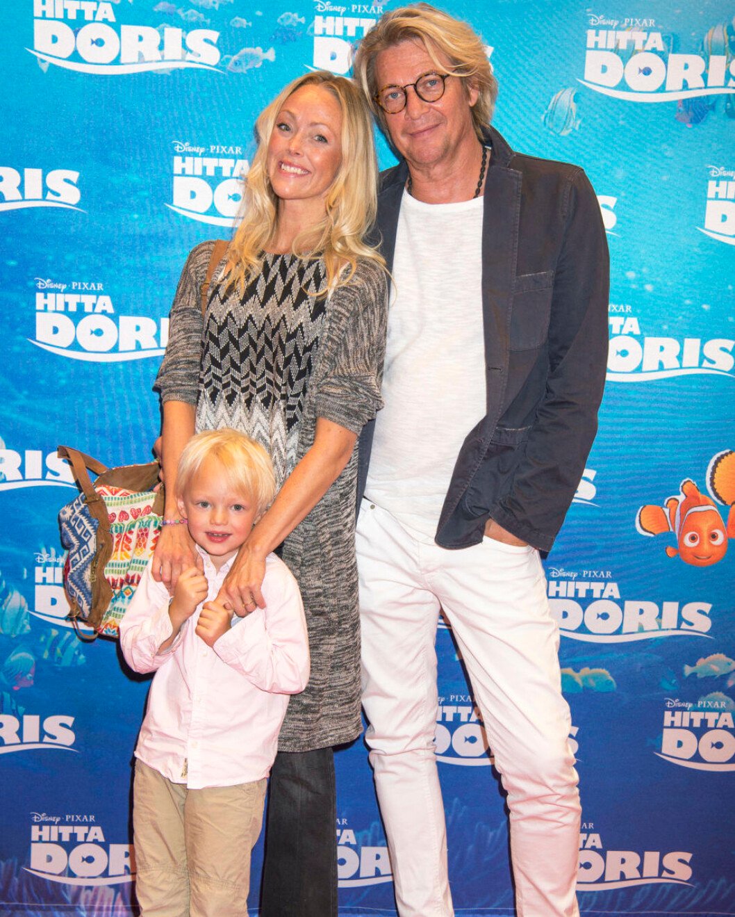Tommy Nilsson med sambon Linda Olsson och sonen Tim. Tommy Nilsson med sambon Linda Olsson och sonen Tim Galapremiär på filmen "Hitta Doris", Filmstaden Scandinavia, 2016-08-21 (c) Karin Törnblom / IBL