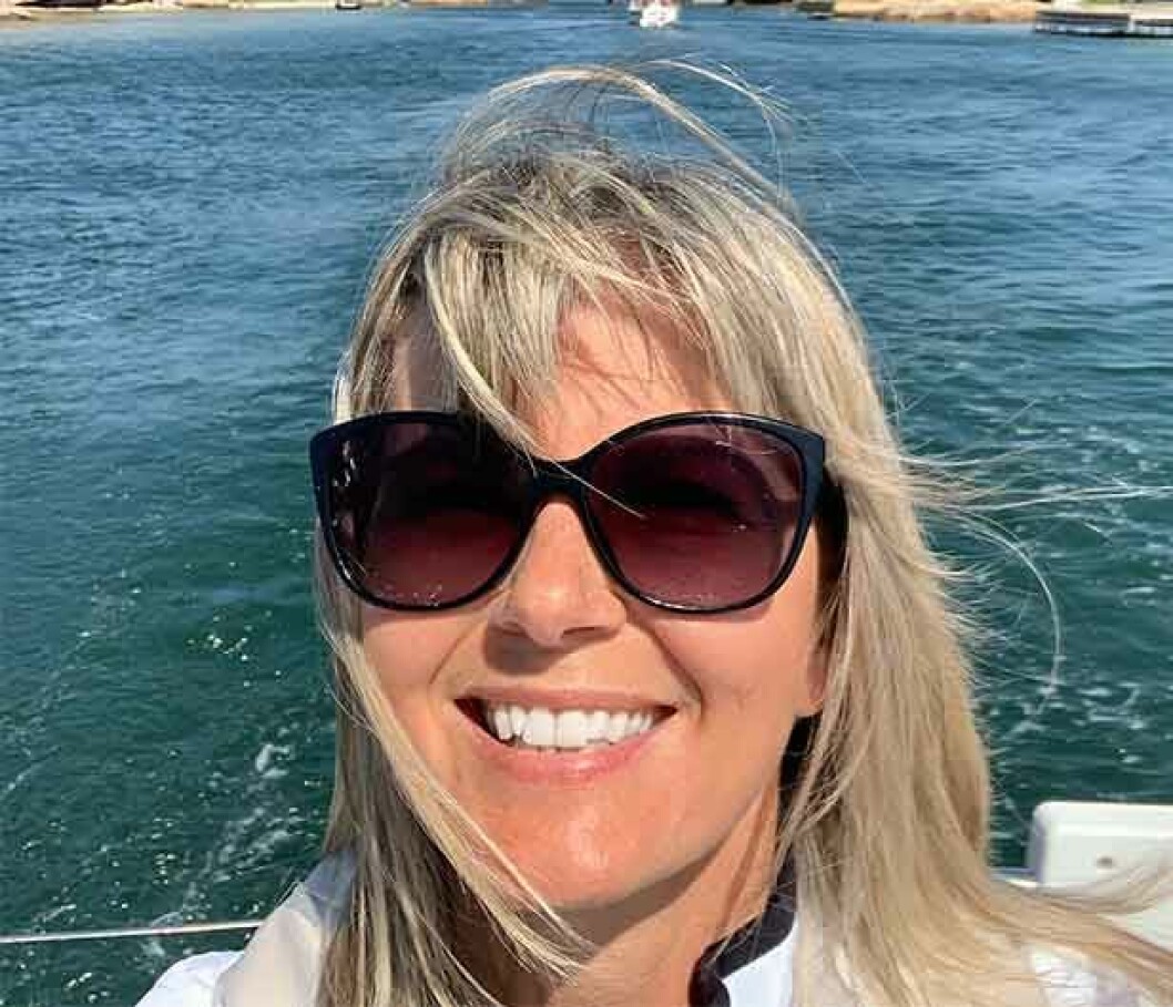 Tone Bekkestad tar en selfie på sjön Tone Bekkestad tar en selfie på sjön.