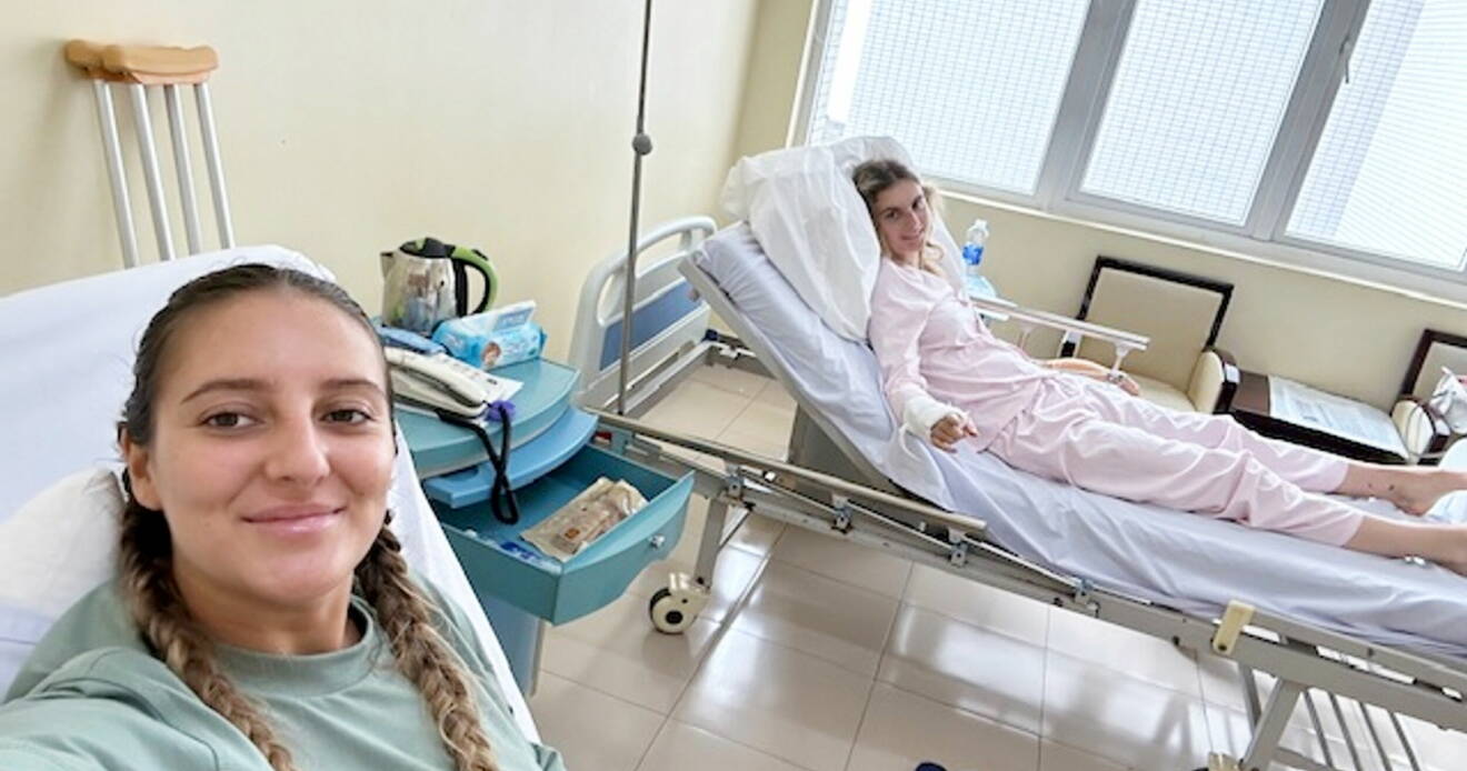 Sara och Nicole tillbringade nio dagar på sjukhuset.