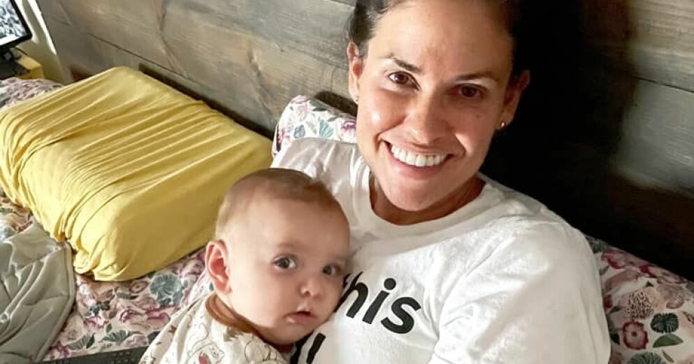 En av Traceys döttrar blev också mamma i ung ålder. Här är Tracey med sitt barnbarn. Tracey med sitt barnbarn
