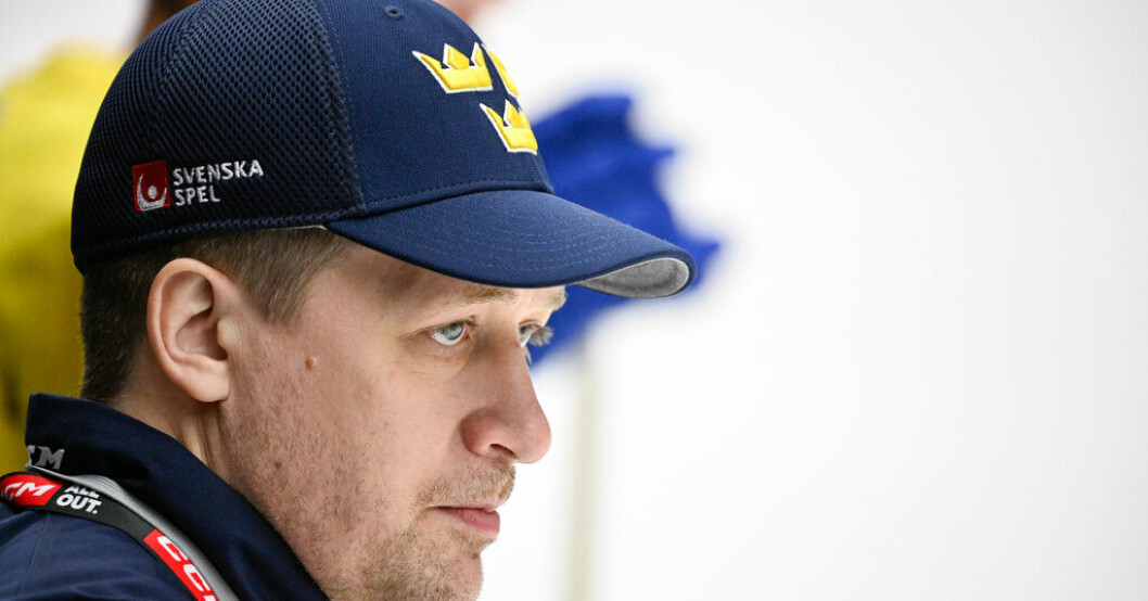 Tre Kronors förbundskapten Sam Hallam. Hallam skriver inga önskelistor om NHL-spelare