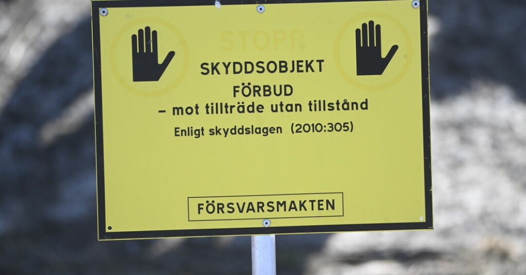 Tre personer har greps vid ett skyddsobjekt. Skylten på bilden har inget med artikeln att göra. Arkivbild. Utländska medborgare gripna vid skyddsobjekt