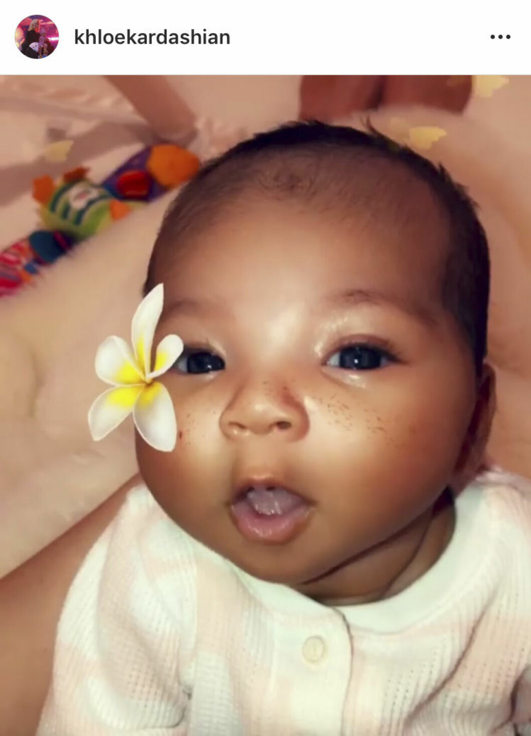 Khloé Kardashians första video på dottern True fick fansen att häpna. True var då en månad gammal. FOTO: Instagram Fansen häpnade över Khloé Kardashians första video på True, som då var en månad gammal.