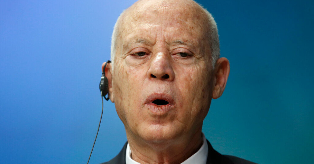 Tunisiens president Kais Saied. Arkivbild. Burkina Faso hämtar hem medborgare från Tunisien