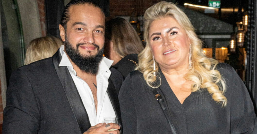 Jeanette Höglund, mer känd som ”TunnelbaneNettan” med Louie Marti. Jeanette Höglund, mer känd som ”TunnelbaneNettan” med Louie Marti.