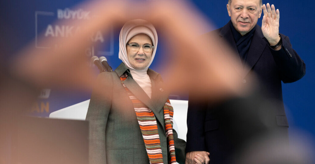 Turkiets president Recep Tayyip Erdogan med hustru Emine Erdogan efter valtalet i parken Baskent Millet Bahçesi i Ankara. Väljare om svenska Natofrågan: Litar på Erdogan