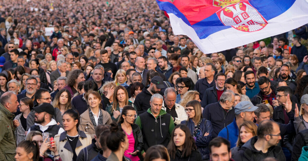 Tusentals demonstrerade mot våldet i Serbien