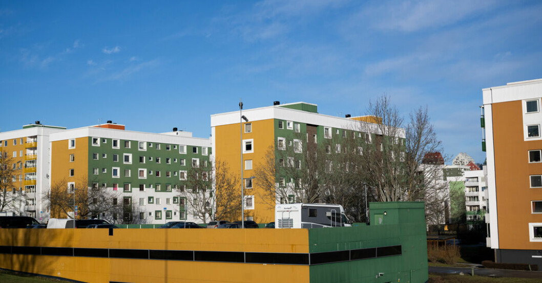 Två kvinnor dog i anlagd brand i Botkyrka – misstänkt släppt