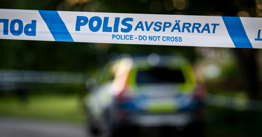 Två män har knivhuggits utomhus i Eslöv. Två män knivhuggna i Eslöv