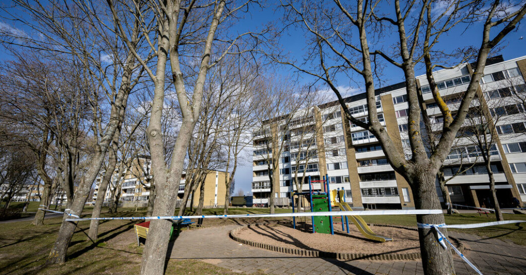 Två personer hittades skadade utomhus i Landskrona i början av april och den ene av dem avled senare på sjukhus. Arkivbild. Livstids fängelse för mord i Landskrona