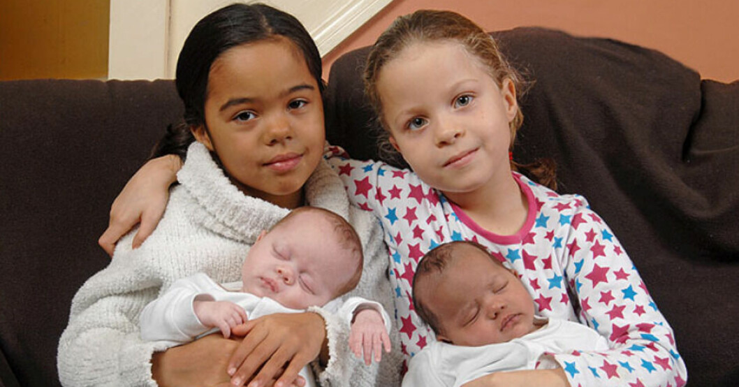 Tvillingsystrarna Lauren och Hayleigh med tvillingsystrarna Leah och Miya. Hayleigh, Lauren, Leah och Miya