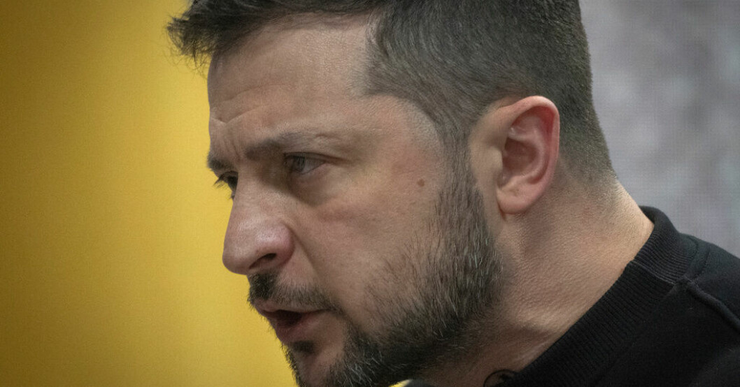 Ukrainas president Volodymyr Zelenskyj säger att de ryska soldater som enligt en video avrättar en ukrainsk krigsfånge ska hittas. Arkivbild. Ukraina utreder påstådd avrättning