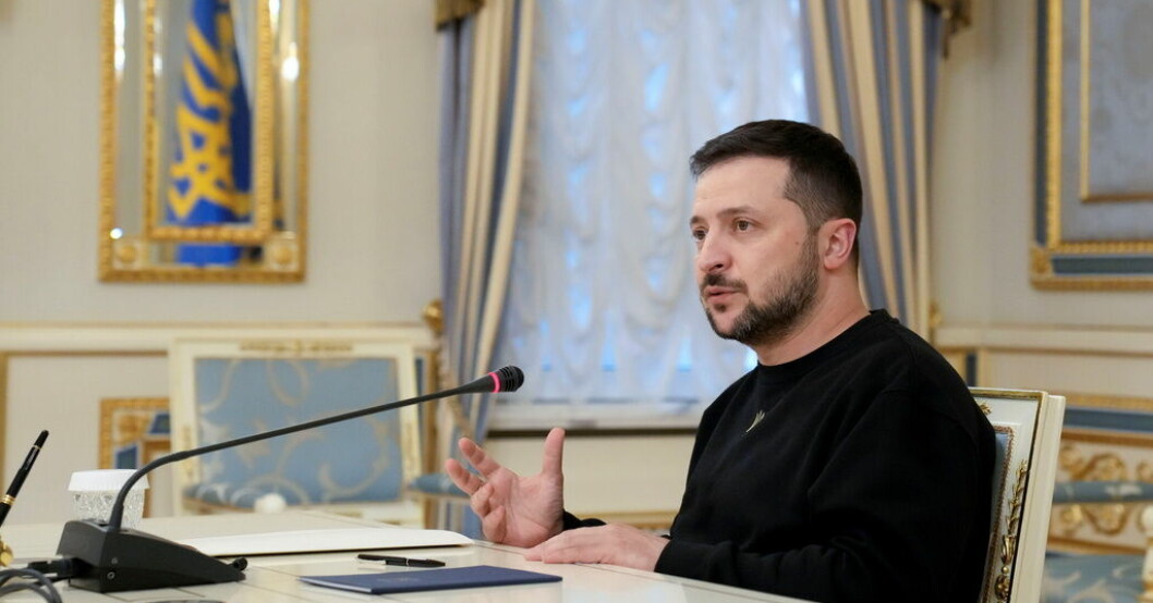 Ukrainas president Volodymyr Zelenskyj talade när biståndsavtalet signerades på fredagen. Svenskt bistånd blir it-miljoner till Ukraina