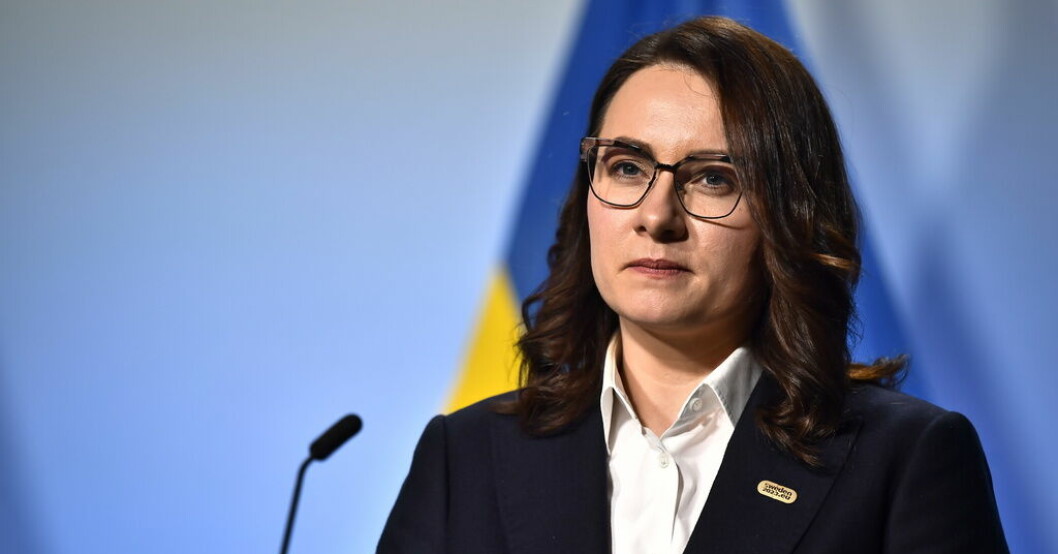 Ukrainas vice premiärminister Julia Svyrydenko försöker övertyga EU-länderna om att förlänga tullfriheten för exporten av jordbruksprodukter från Ukraina till EU, men möter visst motstånd. Oro när Ukraina vill förlänga jordbrukshandel