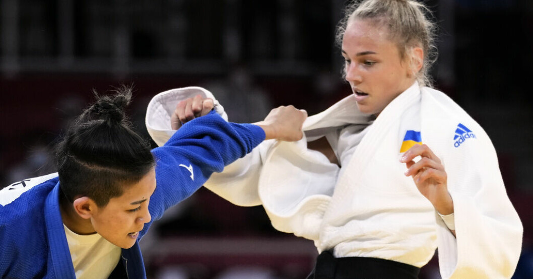 Ukrainskan Daria Bilodid, till höger, är en av de ukrainska judokas som nobbar VM på grund av ryskt och belarusiskt deltagande. Arkivbild. Ukraina nobbar judo-VM efter beslutet
