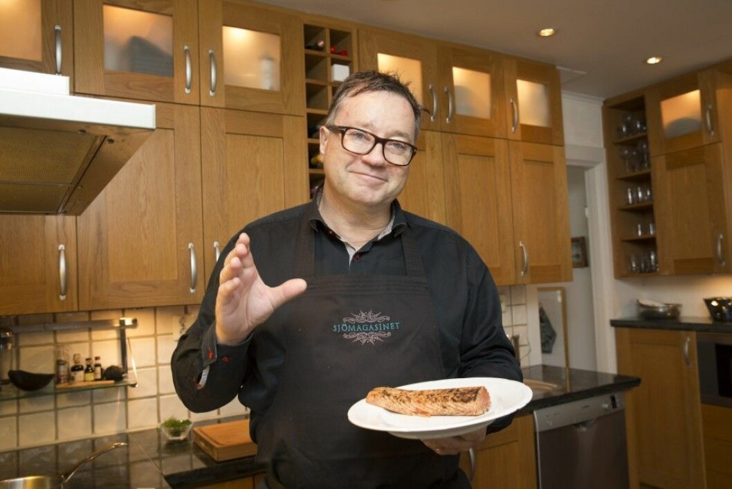 Ulf Wagner i sitt esse hemma i köket. Foto: Malin Bondeson Foto: Malin Bondeson