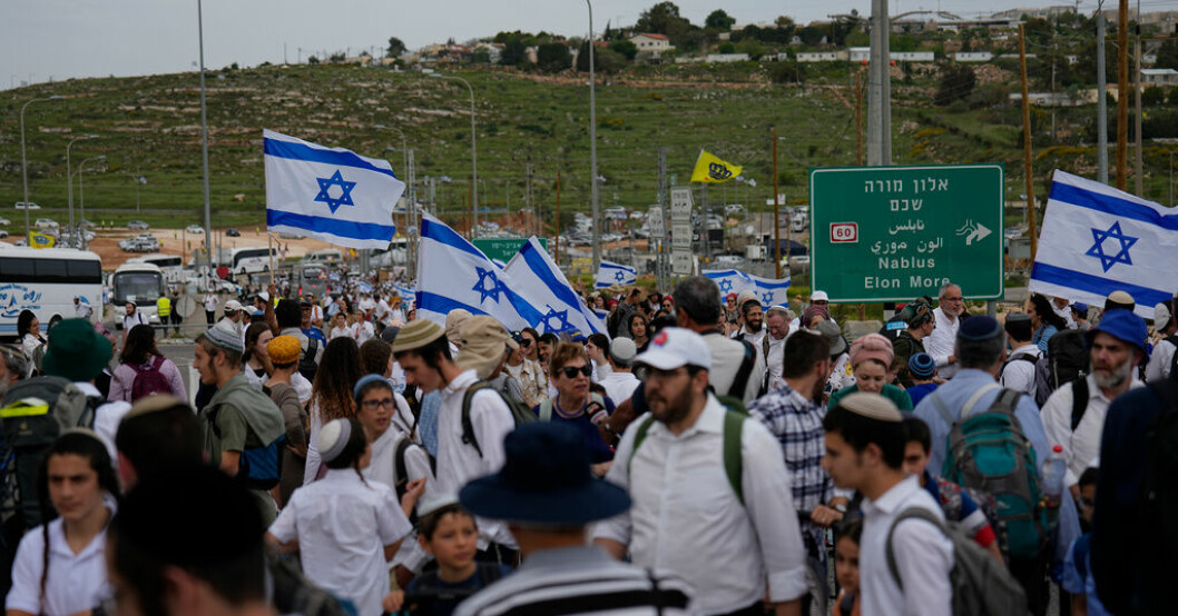 Marsch vid nedlagd bosättning i Västbanken
