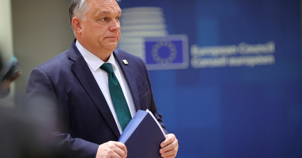 Ungerns premiärminister Viktor Orbán har sagt att han rekommenderat sitt parti att godkänna Sverige och Finland som nya Natomedlemmar. Ungern skjuter upp Natobeslut – igen