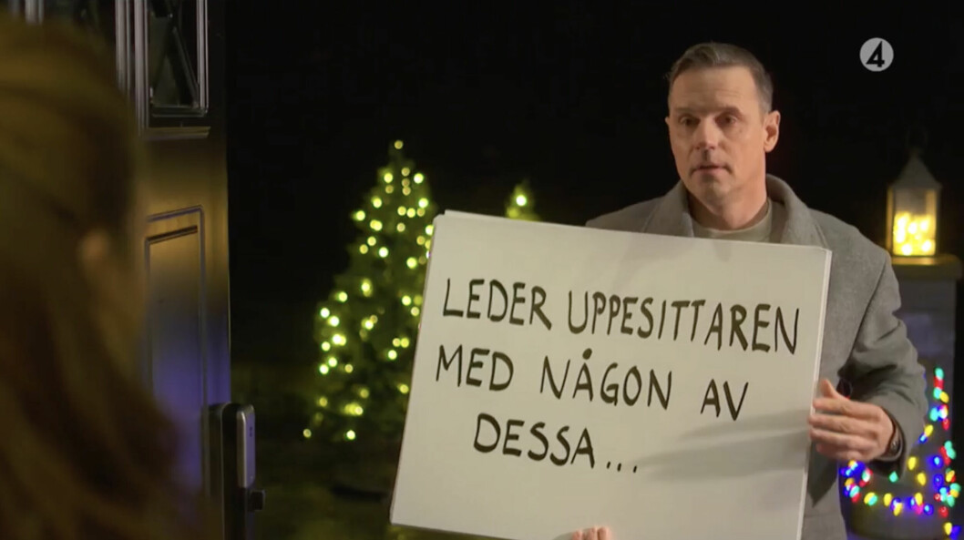 Ur Stefan och Lottas <span class=" italic" data-lab-italic_desktop="italic">Love actually</span>-sketch från <span class=" italic" data-lab-italic_desktop="italic">Bingolottos</span> uppesittarkväll 2021. Ur Stefan och Lottas Love actually-sketch från Bingolottos uppesittarkväll 2021.