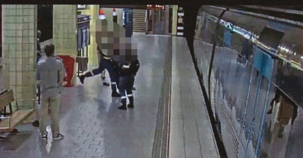 Vakter döms för ingripande där man dog