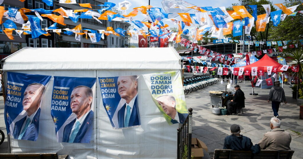 Valstuga för regeringspartiets AKP och president Recep Tayyip Erdogan i Istanbul. Stora utmaningar för ödesvalets vinnare