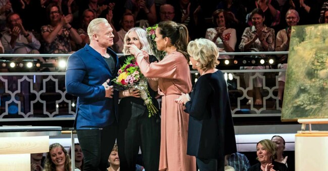 Alexander och Karin i <em>Bytt är bytt</em> i TV4. Här tillsammans med programledaren Renée Nyberg och antikexpert Karin Laserow. Alexander och Karin i Bytt är bytt.
