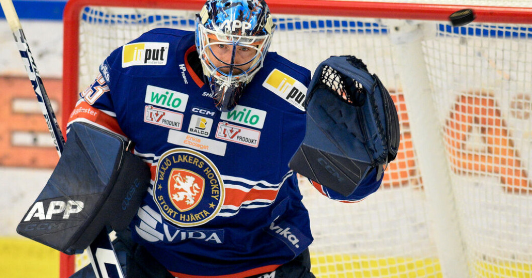Växjö Lakers målvakt Emil Larmi. Larmi bäst i slutspelet – får Stefan Livs pris