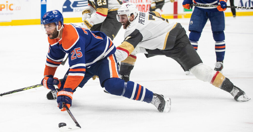 Vegas Alex Pietrangelo, i vit tröja, gjorde en tripping på Edmontons Darnell Nurse. Pietrangelo fick sedan matchstraff för en ful slashing. Stökigt när Edmonton kvitterade mot Vegas