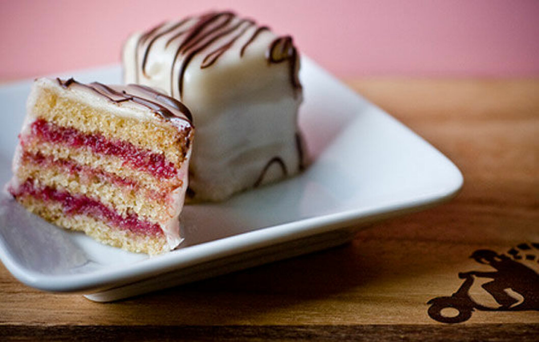 Källa: <a href="http://veganyumyum.com/2008/01/petits-fours/" target="_blank" rel="noopener">veganyumyum.com</a> vegetarian_mat_recept_04