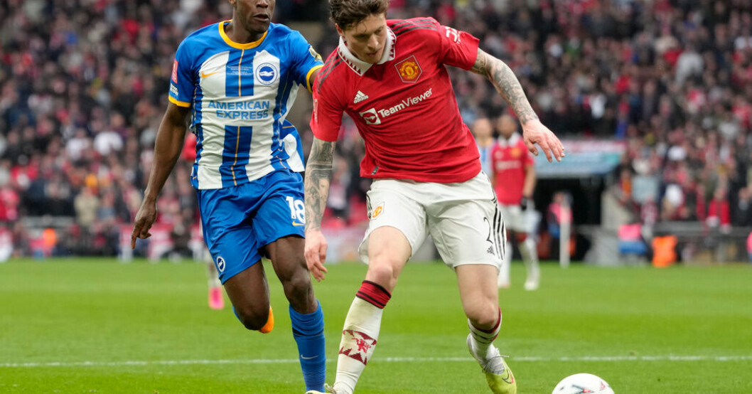 Victor Nilsson Lindelöfs Manchester United kan bli världens dyraste idrottsklubb. Arkivbild. Glazer kan nobba rekordbud på United