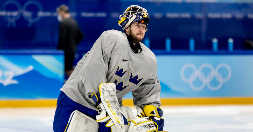 Vinter-OS i Peking 2022 var senast målvakten Adam Reideborn spelade i Tre Kronor. Arkivbild. Svensken öppnar för att stanna i Ryssland: "Får se"