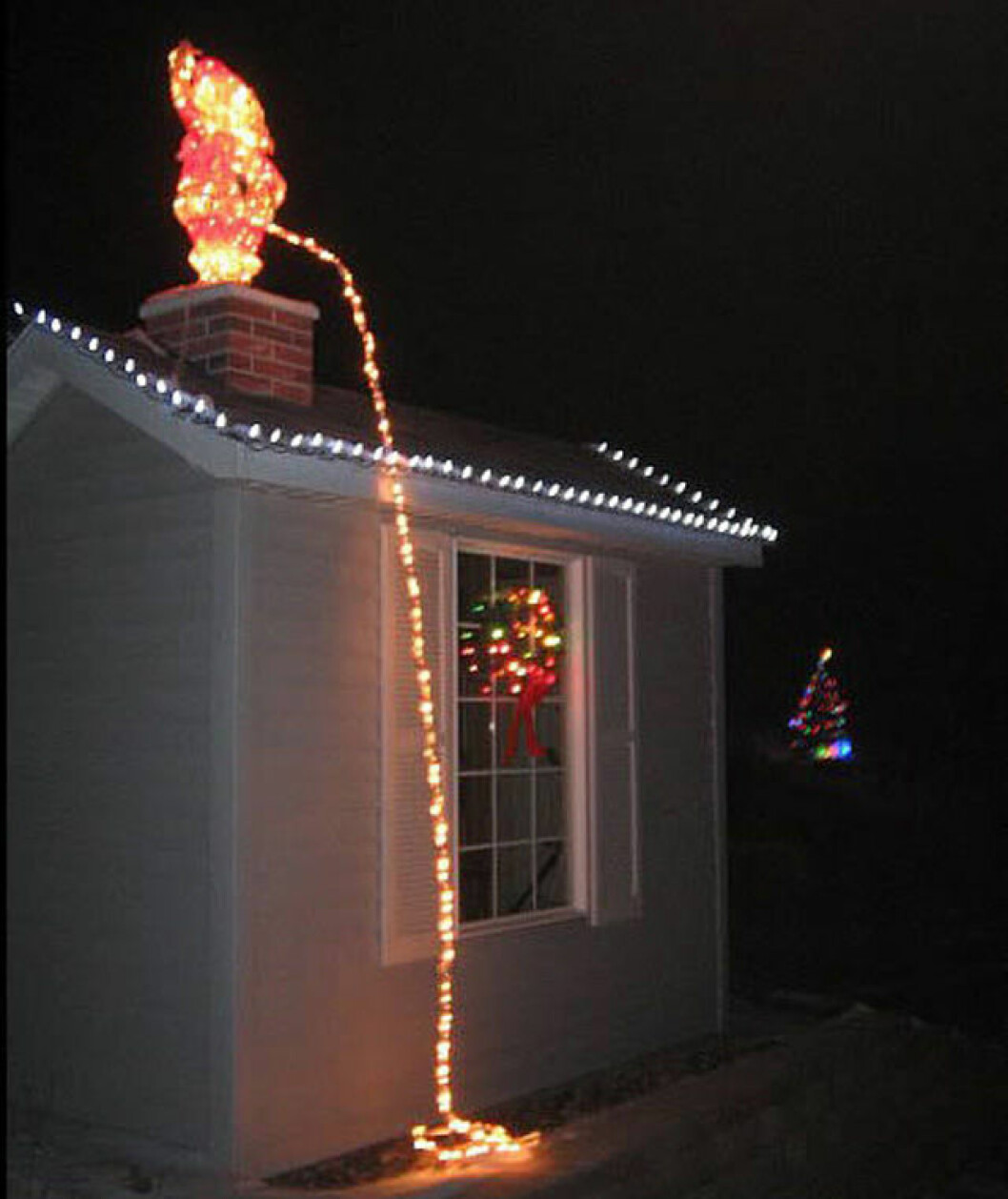 Källa: <a href="http://weknowmemes.com/2014/12/20-worst-christmas-light-display-fails/" target="_blank" rel="noopener">WeKnowMemes</a> Källa: WeKnowMemes