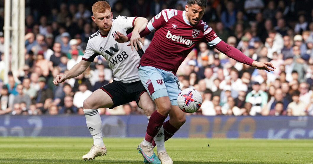 West Ham är ett av Premier League-lagen som sponsras av spelbolag. Arkivbild. Spelbolagsreklam tas bort från PL-tröjorna