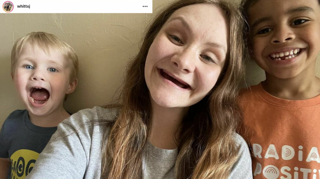 <strong>I dag är tvåbarnsmamman drogfri.</strong> Whitney Johnson och hennes söner.