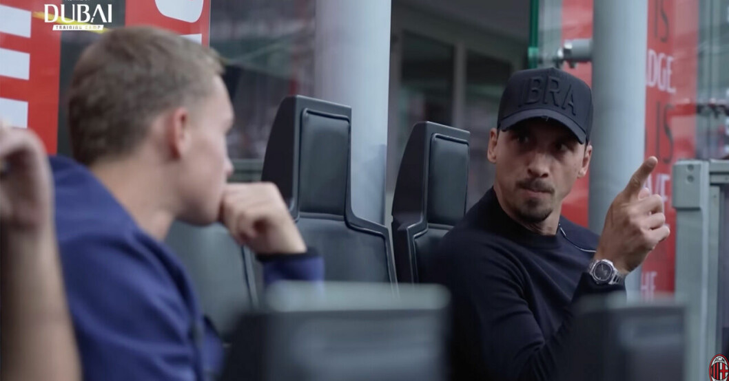 Zlatan och sonen Maximilian på läktaren.